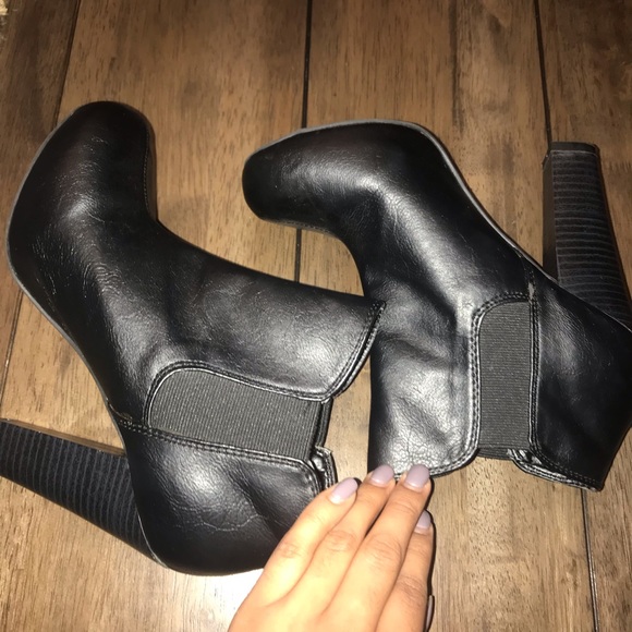 Booties - Picture 6 of 7